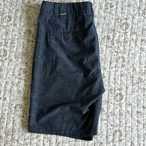 Ripcurl Men’s Hybrid Short (Water/Land 32) - Barely Used - Picture 2 of 3